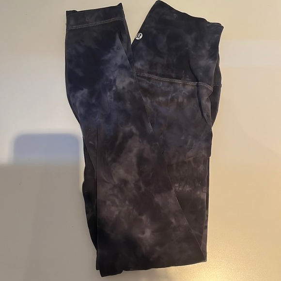 25” Lululemon Align Leggings - Picture 2 of 2